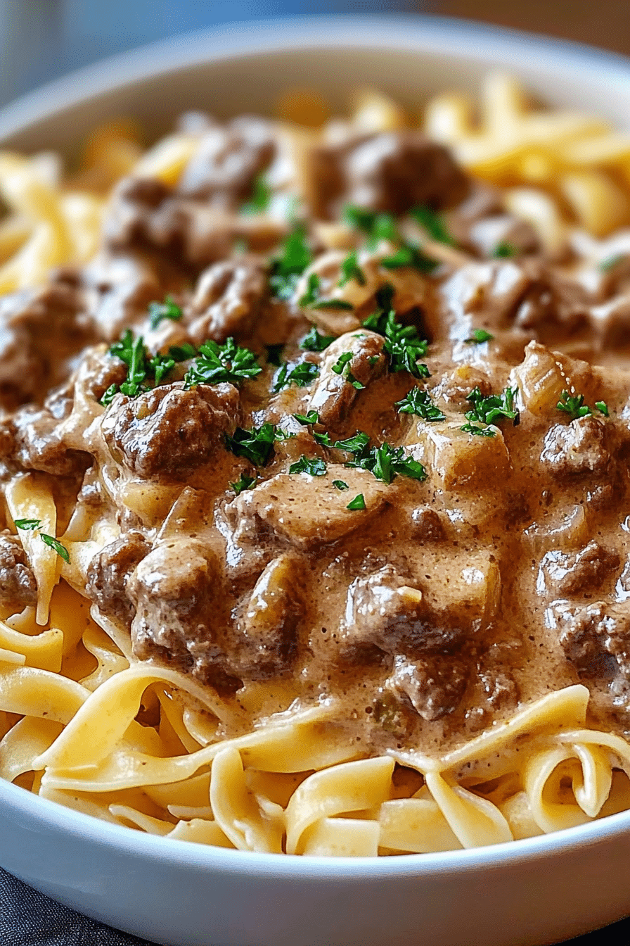 Slow Cooker Creamy Garlic Beef Pasta