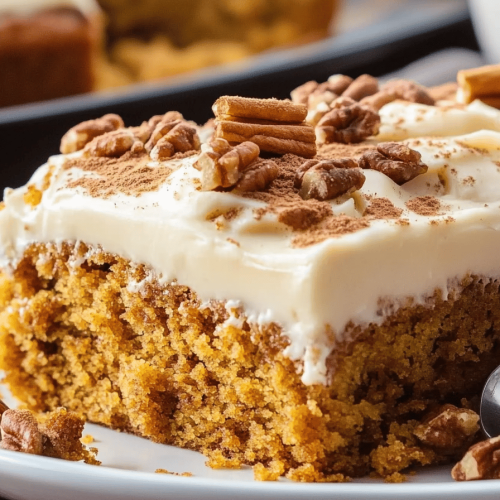 Easy Pumpkin Spice Sheet Cake Recipe