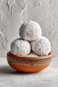 Easy Mexican Wedding Cookies